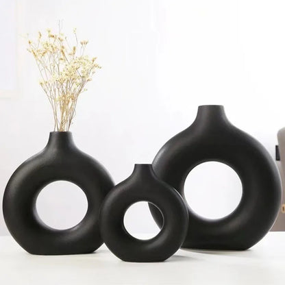Elevate Your Space with Our Modern Flat Minimalist Donut-Shaped Vase - Perfect for Single Flower Arrangements and Elegant Home Decor